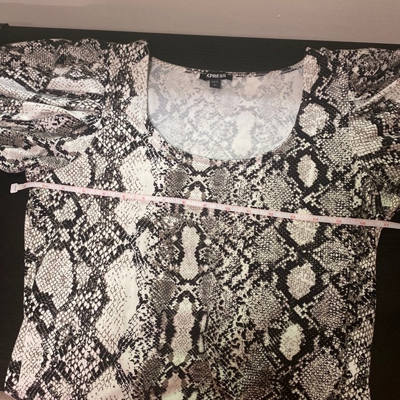 Express Snake Print Puff Sleeve Thong Bodysuit Size Large - Picture 10 of 12